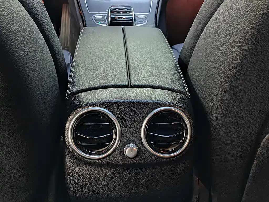 Mercedes-Benz C-Class 2017 — фото 10