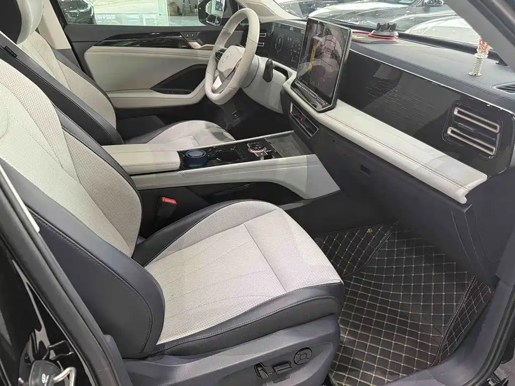 Volkswagen Tiguan L 2025 — фото 13