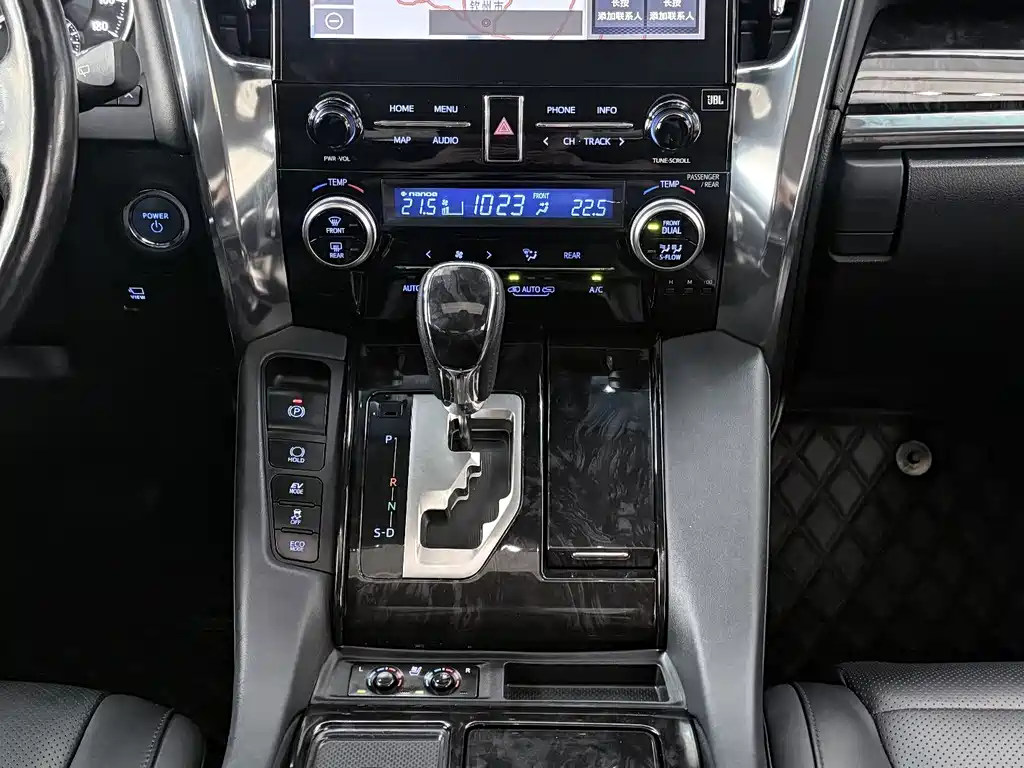 Toyota Vellfire 2022 — фото 15