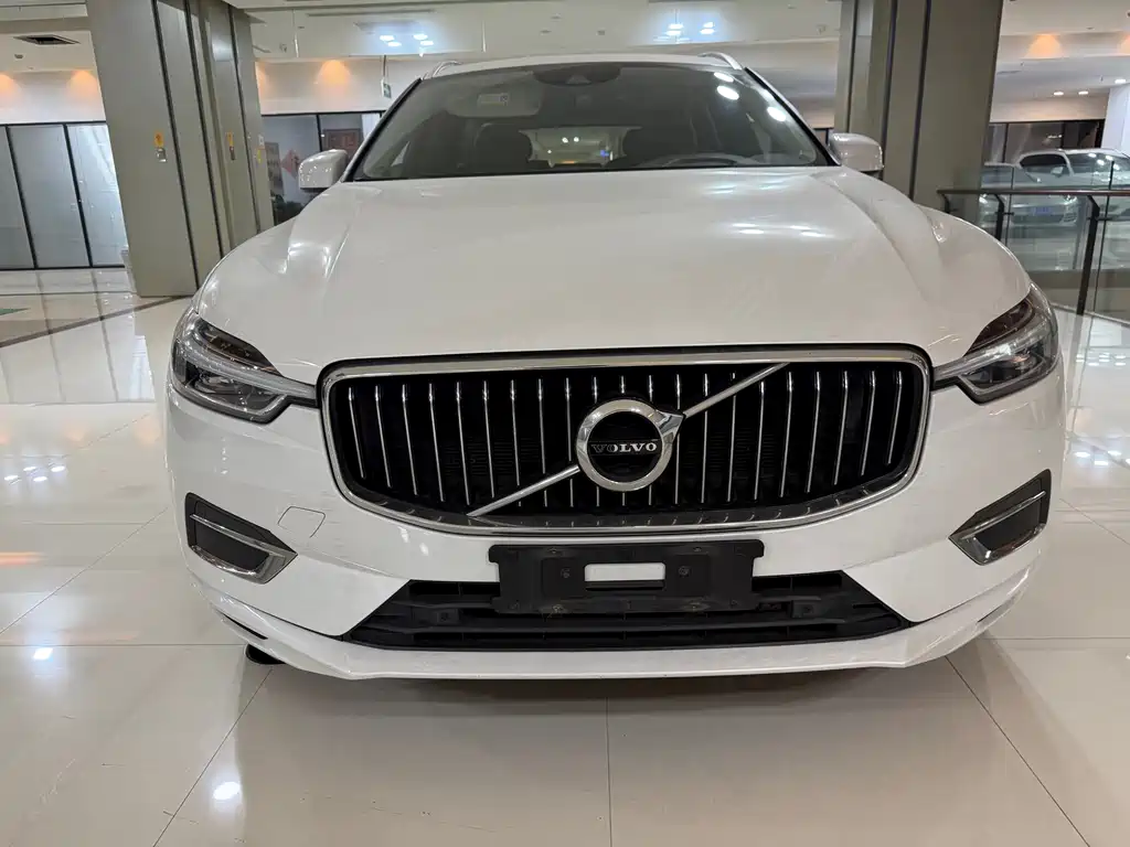 Volvo XC60 2020 — фото 2