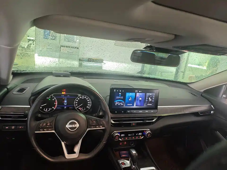 Nissan Teana 2024