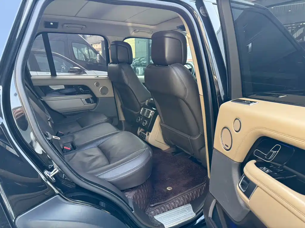 Land Rover Range Rover 2020 — фото 10