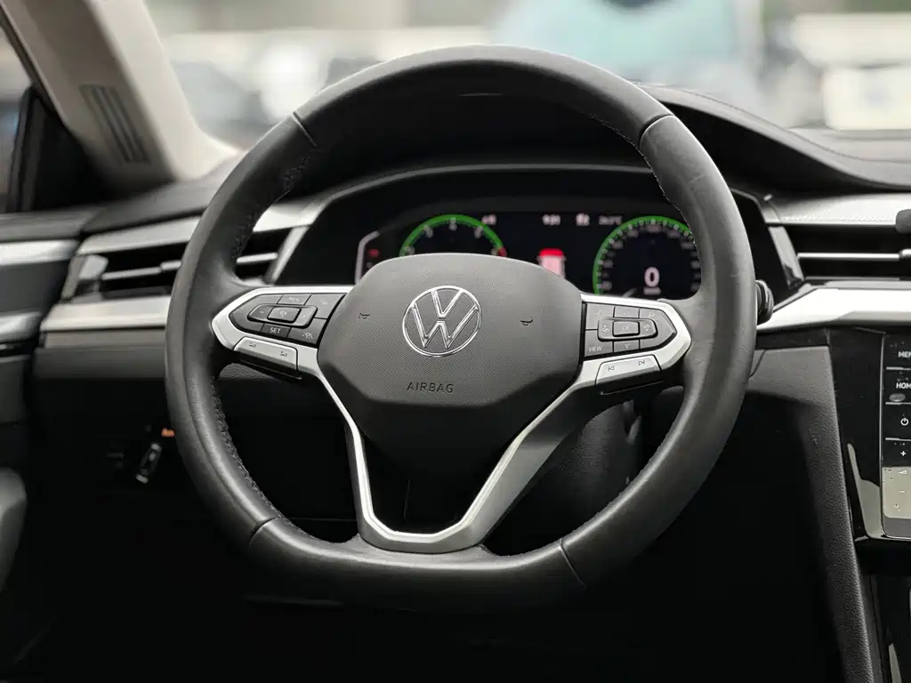 Volkswagen CC 2023 — фото 17
