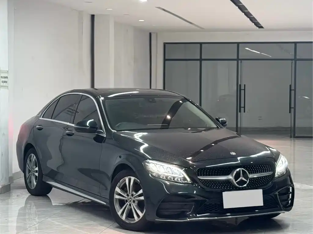Mercedes-Benz C-Class 2021