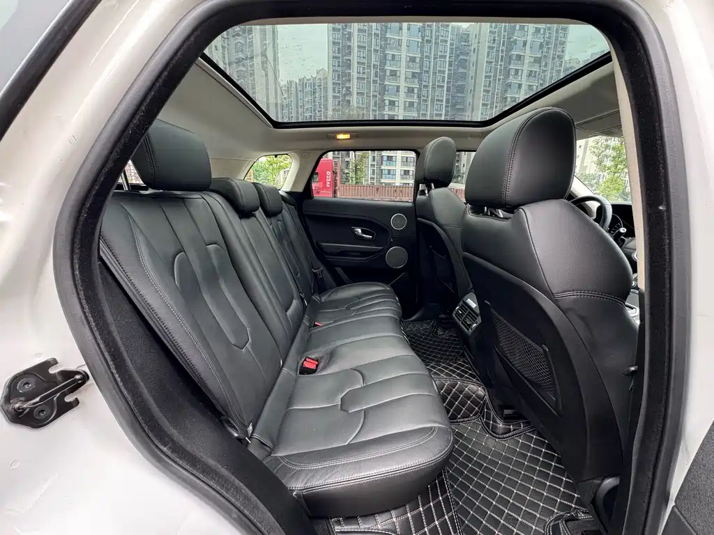 Land Rover Evoque 2015 — фото 13