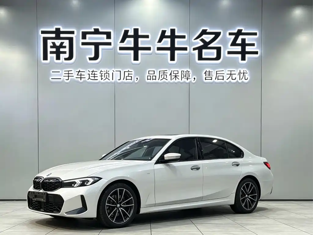 BMW 3 Series 2025 — фото 1