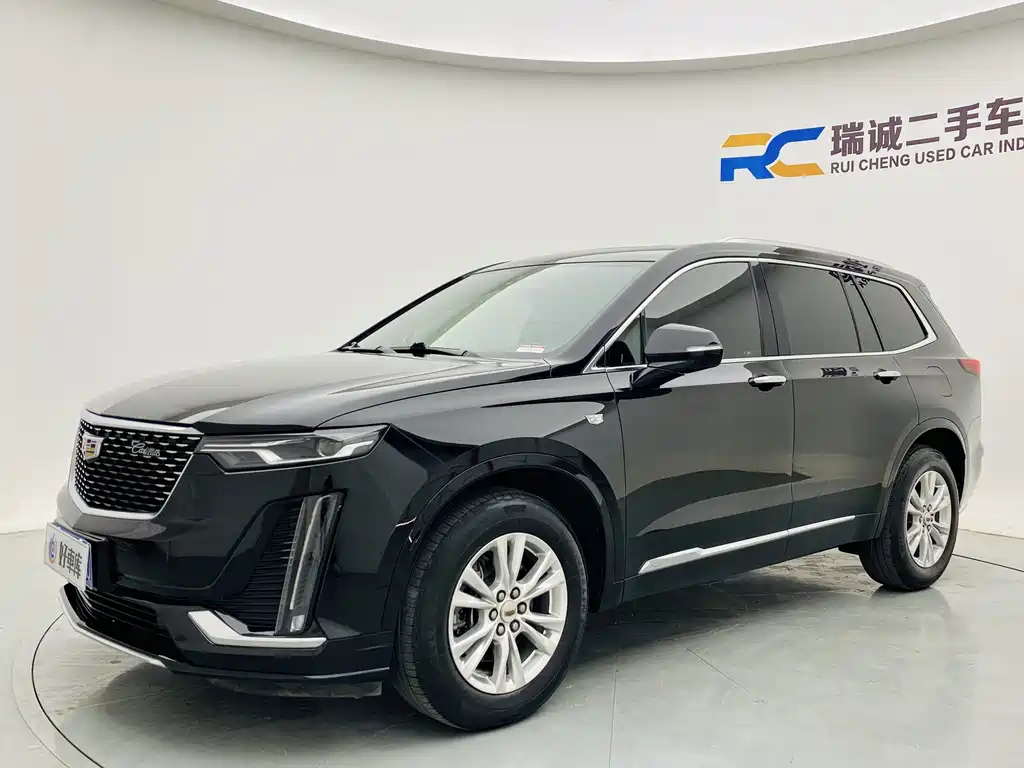 Cadillac XT6 2021 — фото 1