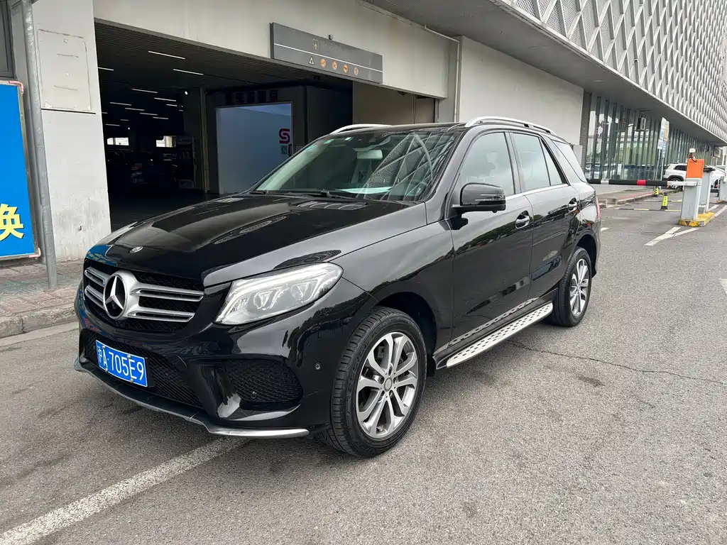 Mercedes-Benz GLE 2016 — фото 1