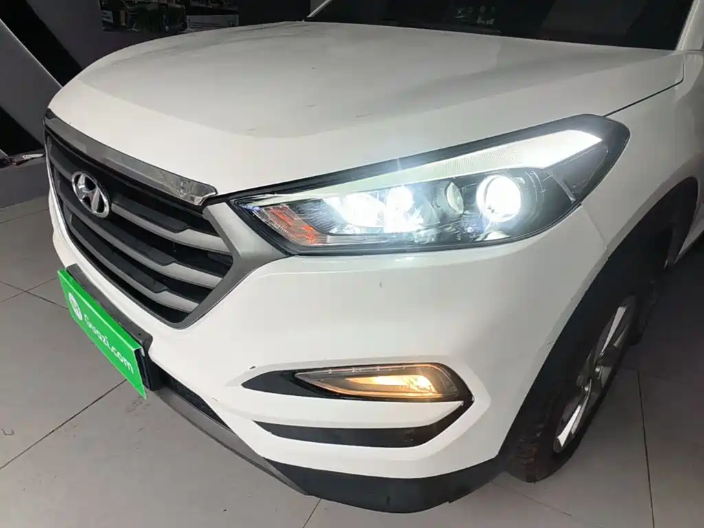 Hyundai Tucson 2017 — фото 24