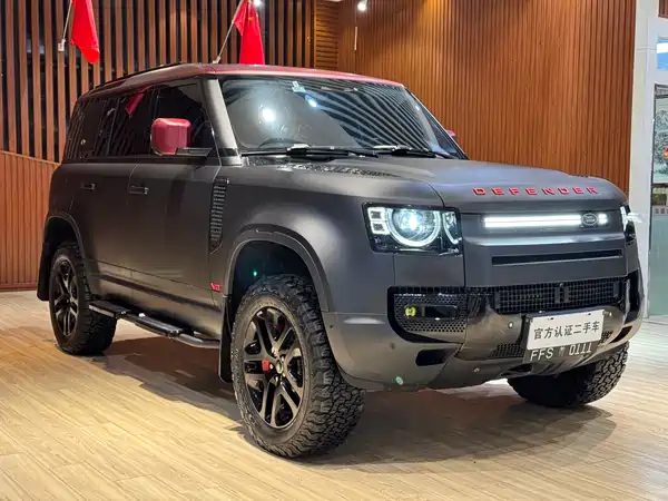 Land Rover Defender 2023