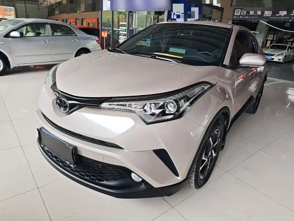 Toyota C-HR 2019 — фото 2