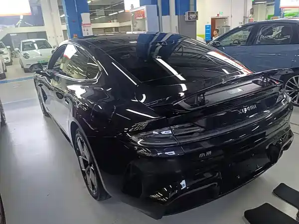 Xiaomi SU7 2025