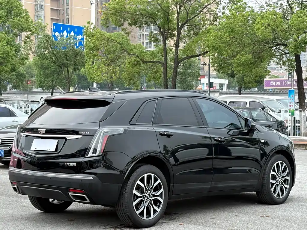 Cadillac XT5 2023 — фото 8