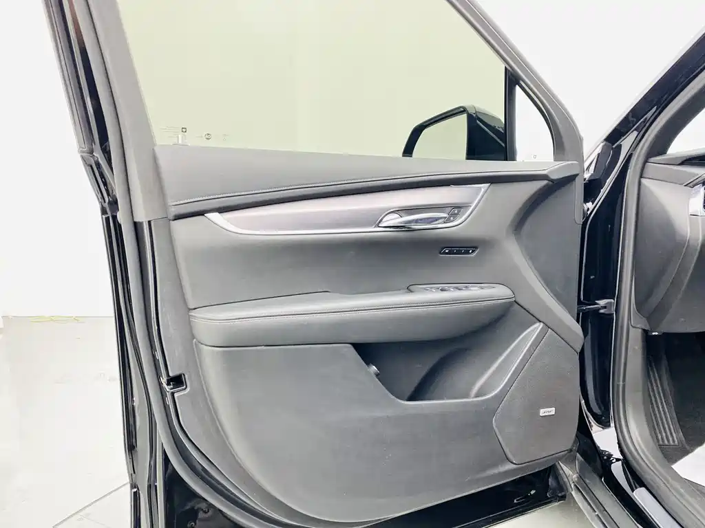 Cadillac XT6 2021 — фото 16