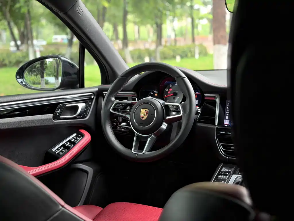Porsche Macan 2021 — фото 14