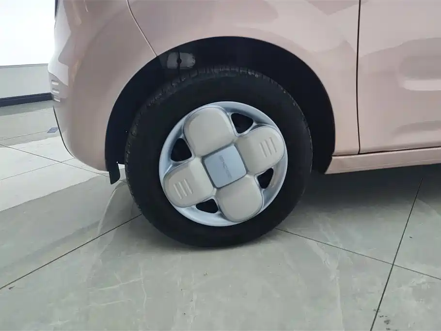 Geely Galaxy Panda 2024