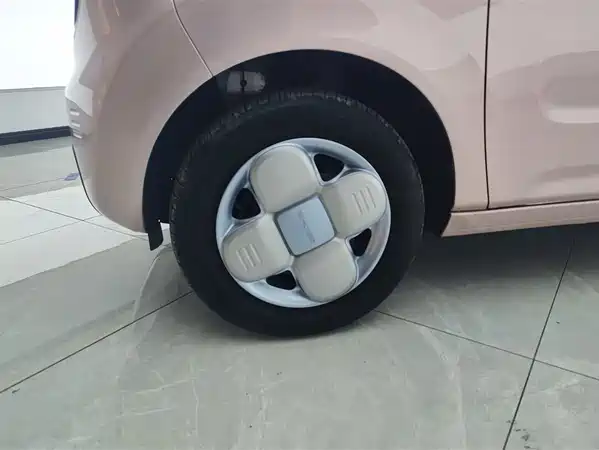 Geely Galaxy Panda 2024