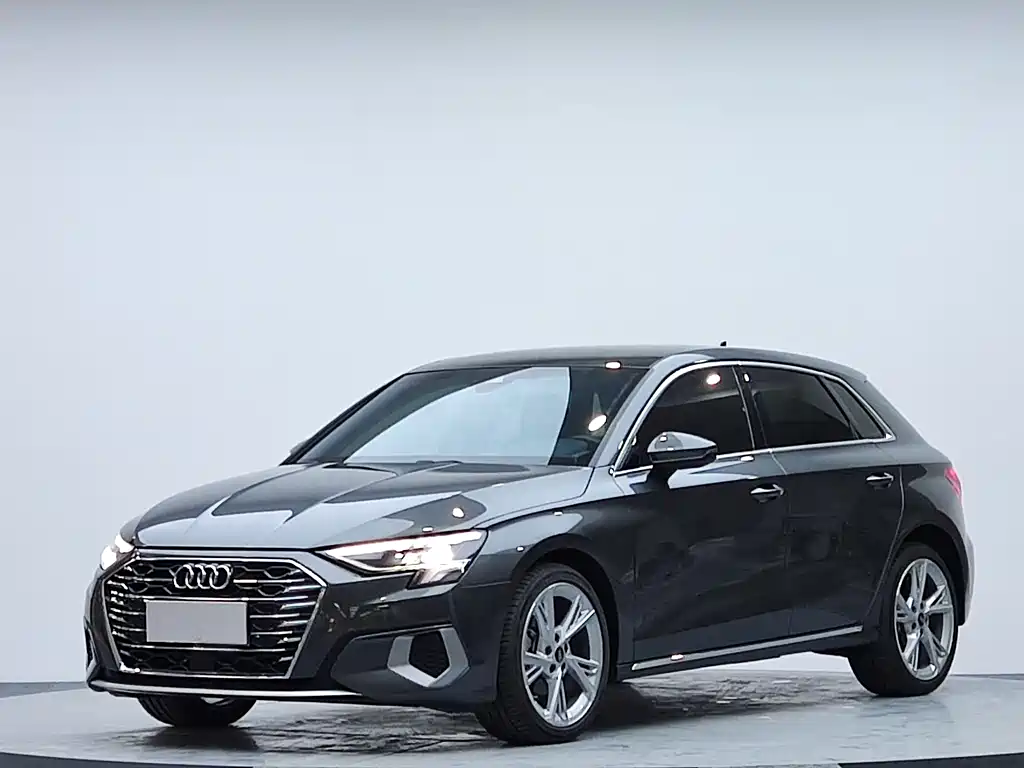 Audi A3 2023 — фото 2