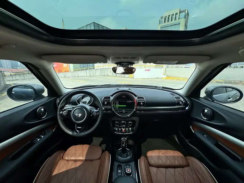 MINI Clubman 2019 — фото 13