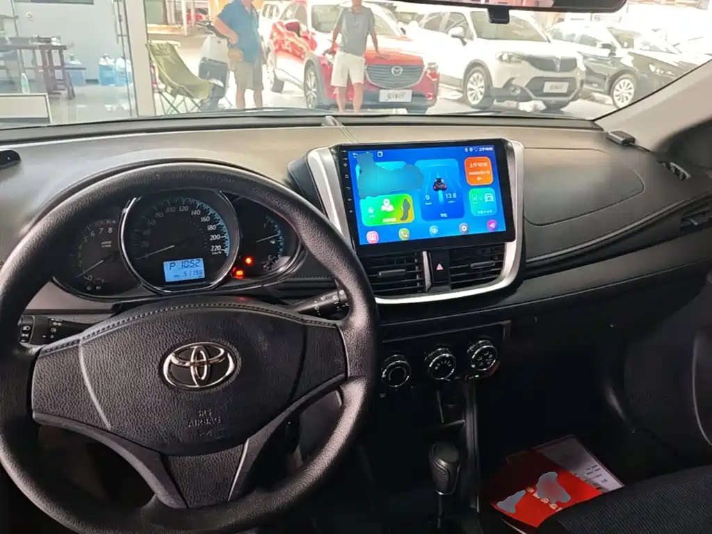 Toyota Yaris L 2019 — фото 10