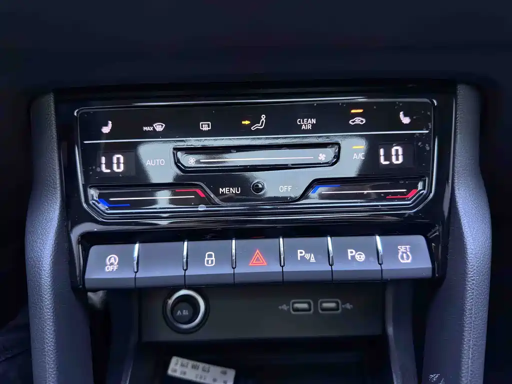 Skoda Karoq 2023 — фото 15