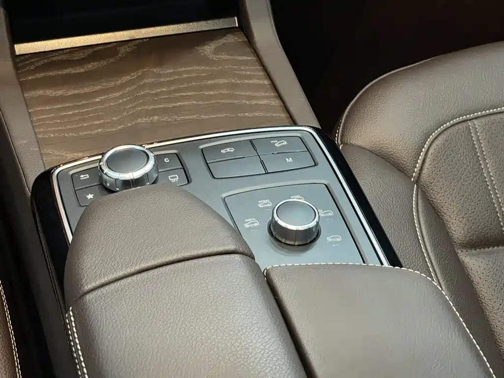 Mercedes-Benz GLE 2018 — фото 15