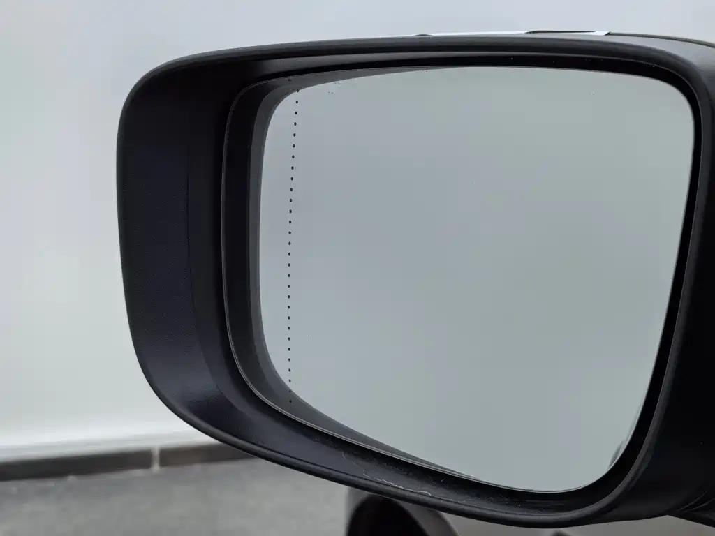 Volvo XC60 2017 — фото 19