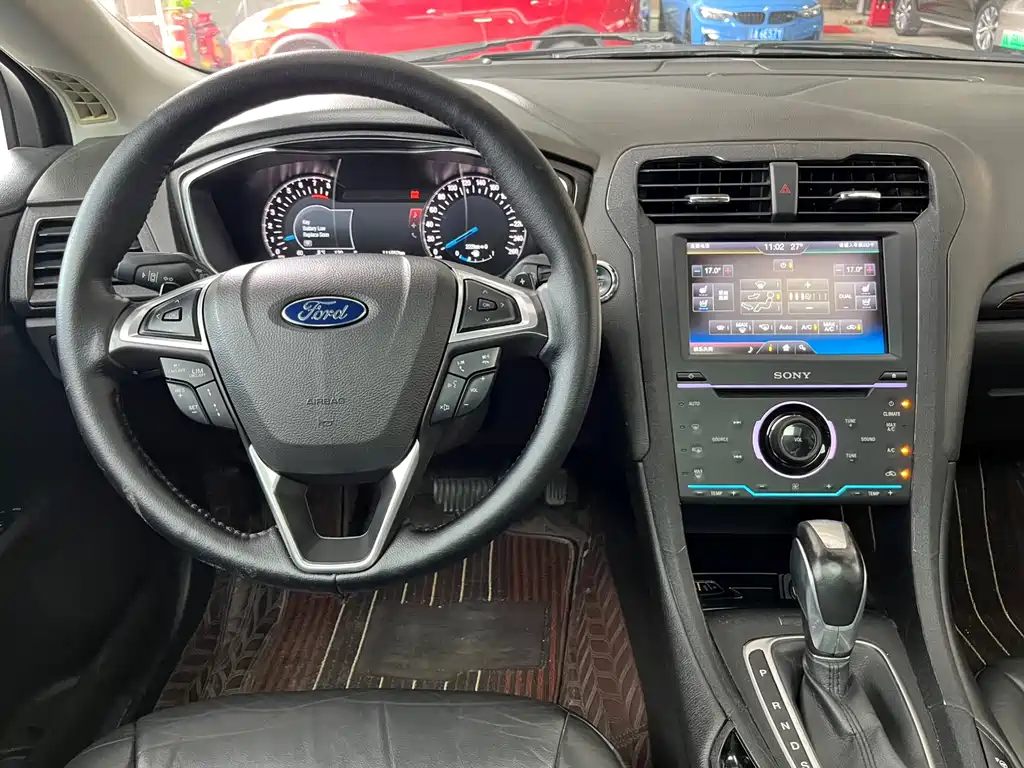 Ford Mondeo 2014 — фото 13