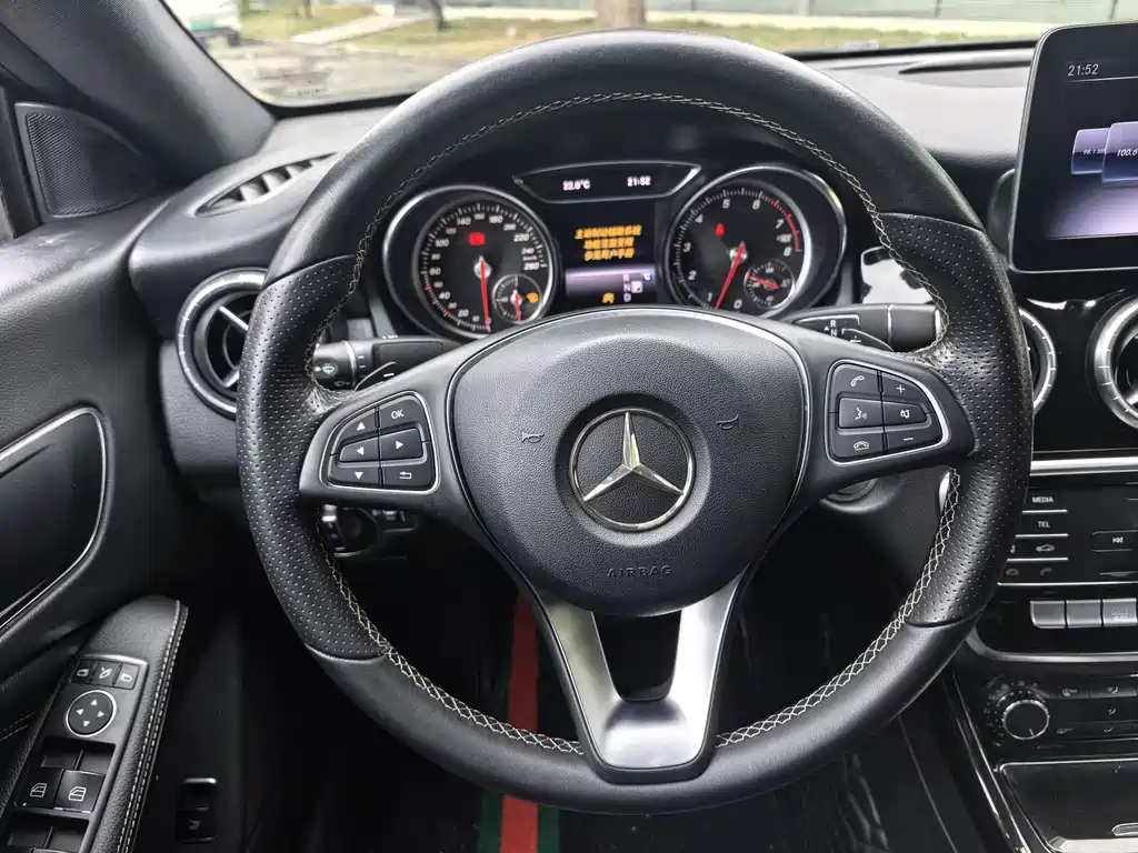 Mercedes-Benz CLA 2018 — фото 13