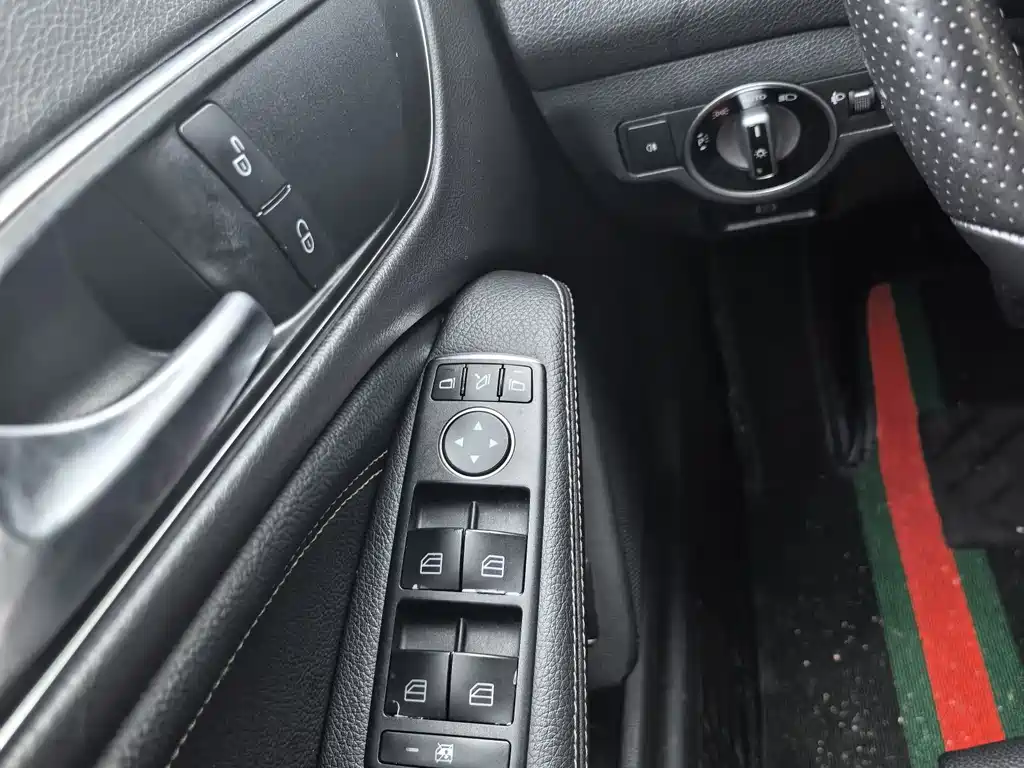 Mercedes-Benz CLA 2018 — фото 14