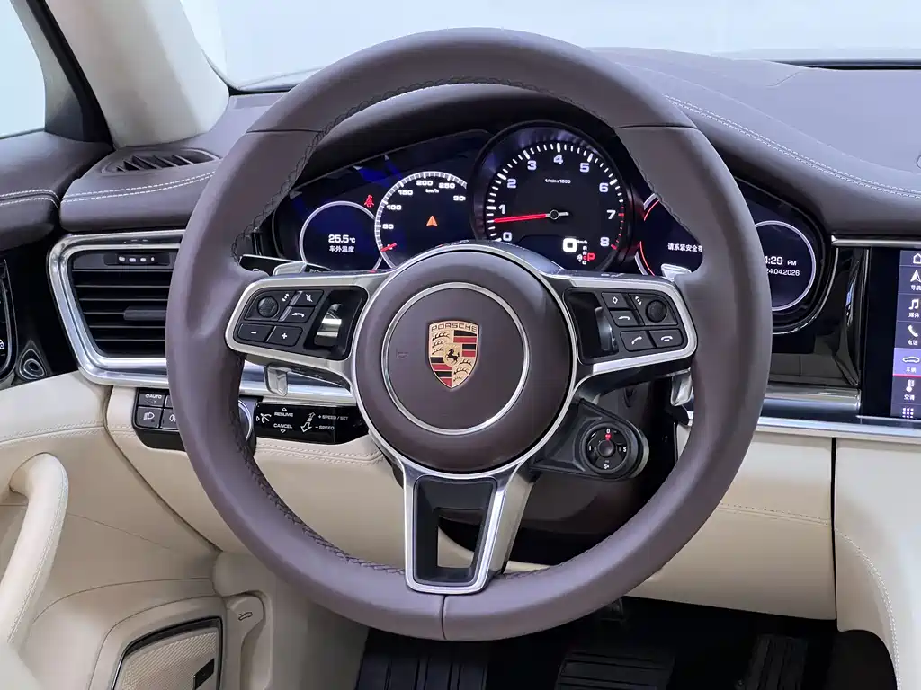 Porsche Panamera 2019 — фото 13
