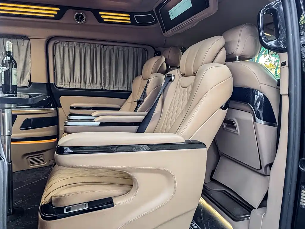 Mercedes-Benz Vito 2023 — фото 20