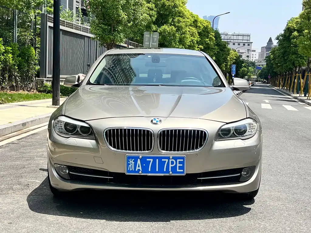 BMW 5 Series 2011 — фото 2