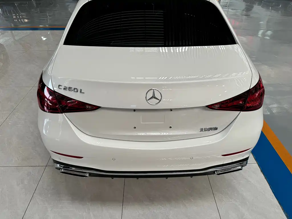 Mercedes-Benz C-Class 2023 — фото 8