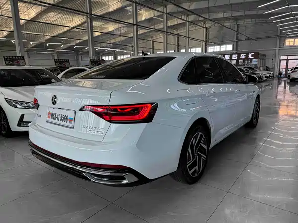 Volkswagen Sagitar 2023
