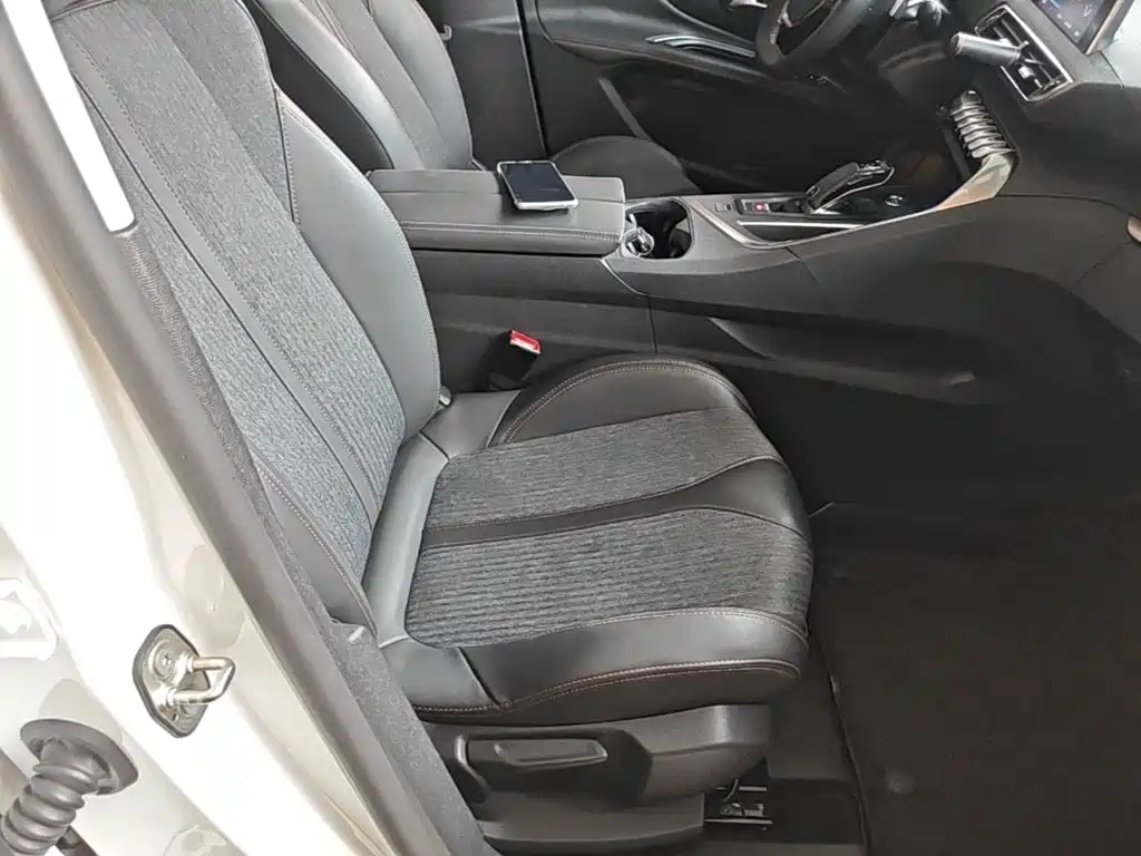 Peugeot 4008 2018 — фото 25