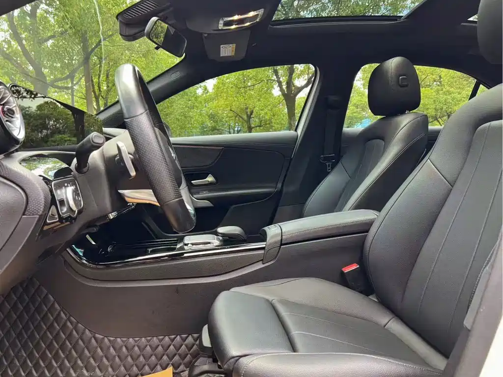 Mercedes-Benz A-Class 2022 — фото 11