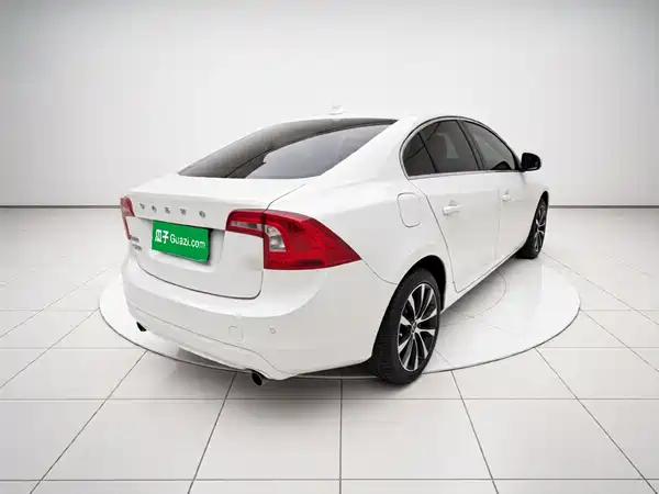 Volvo S60 2019
