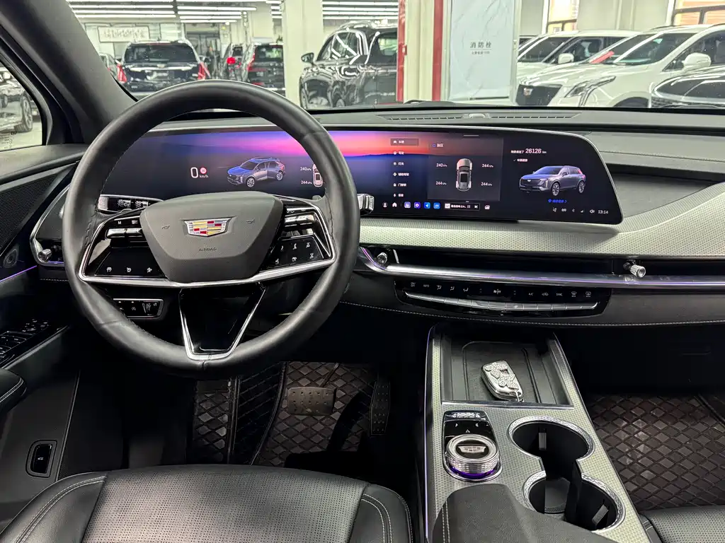 Cadillac XT5 2024 — фото 17