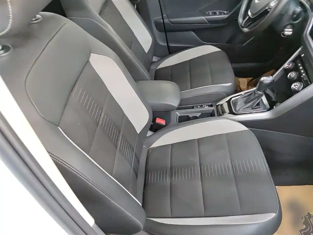 Volkswagen T-Roc 2020 — фото 25