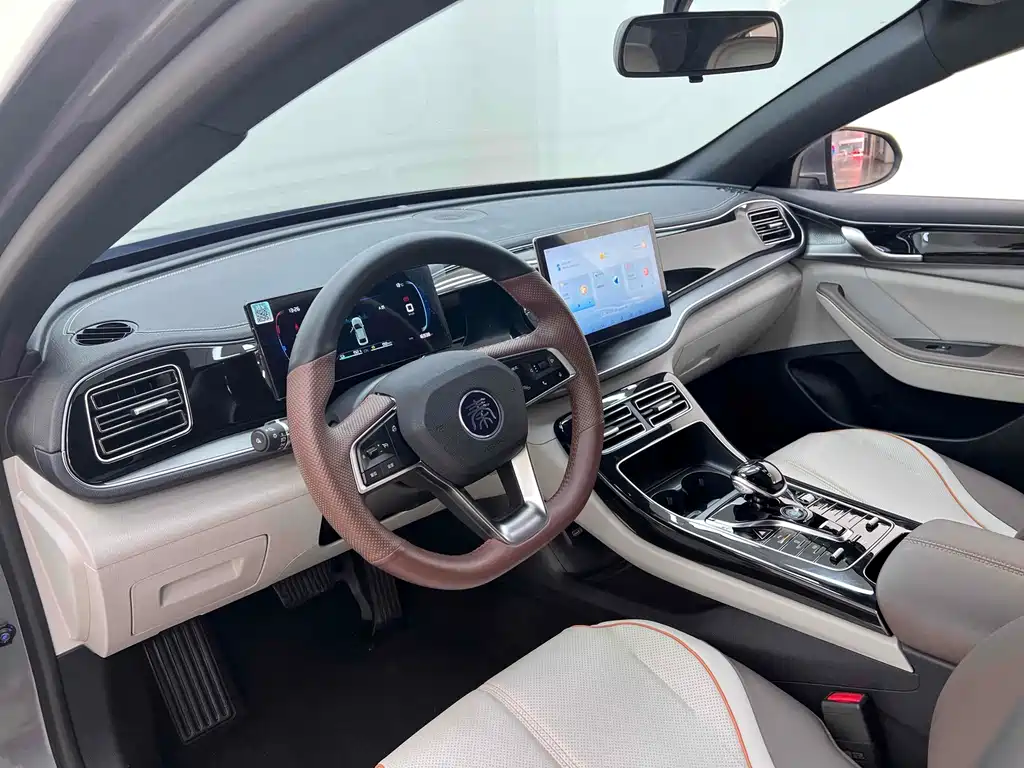 BYD Qin PLUS 2023 — фото 15