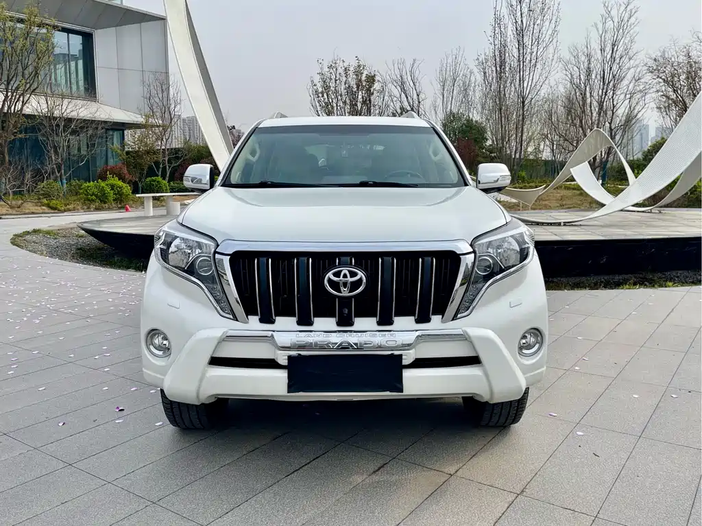 Toyota Prado 2014 — фото 10