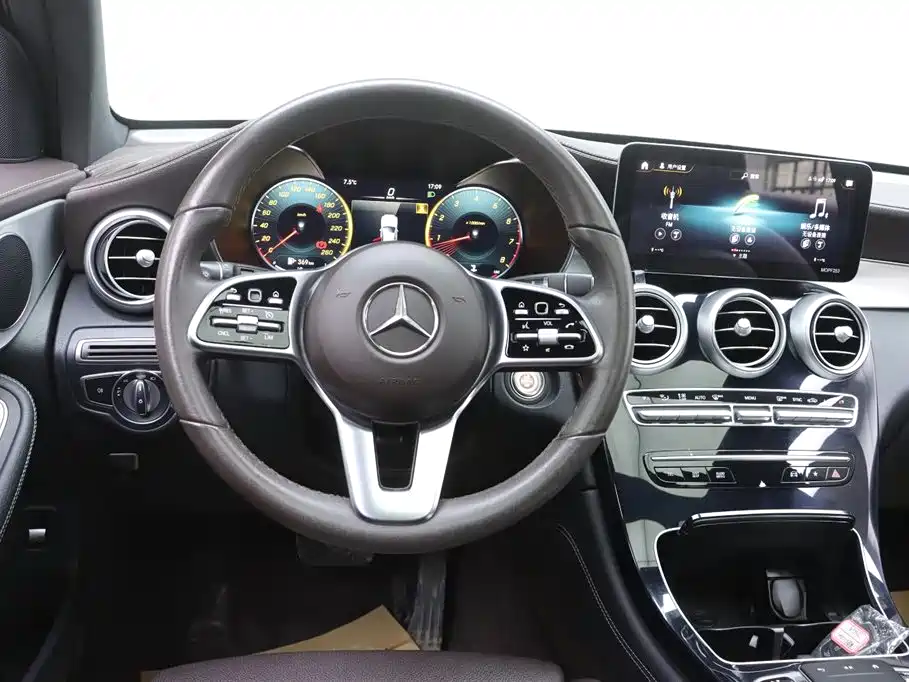 Mercedes-Benz GLC 2021 — фото 28