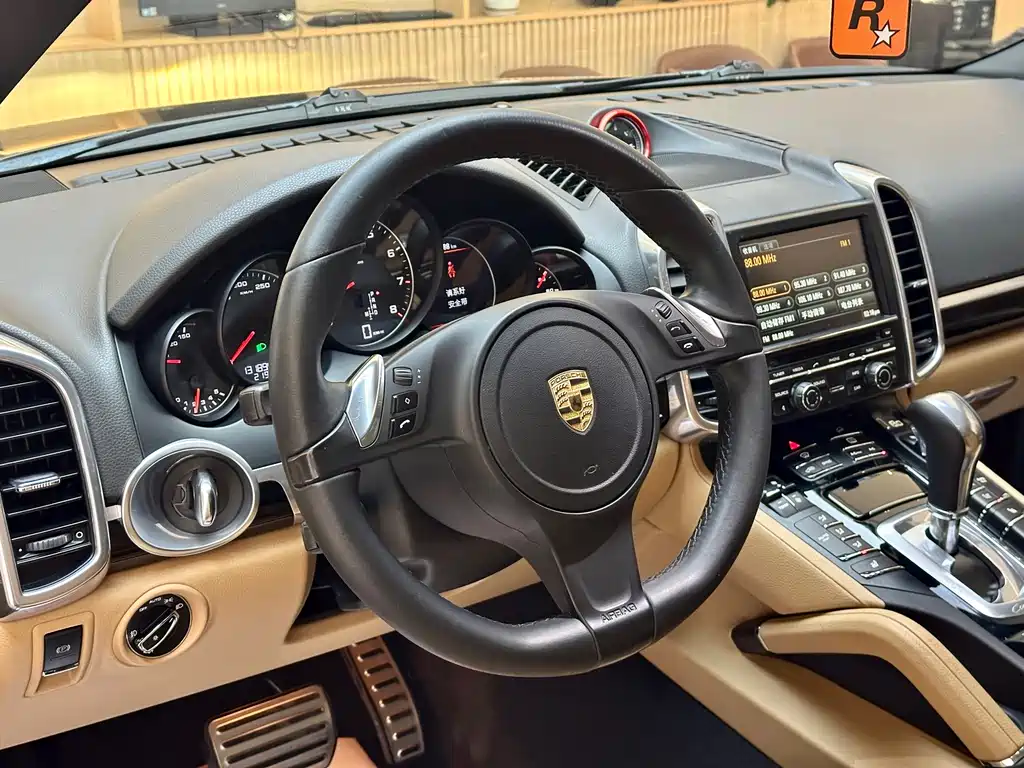 Porsche Cayenne 2014 — фото 11