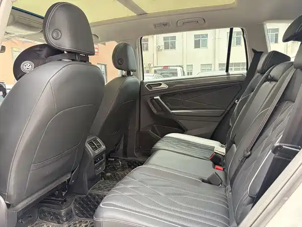 Volkswagen Tiguan L 2022