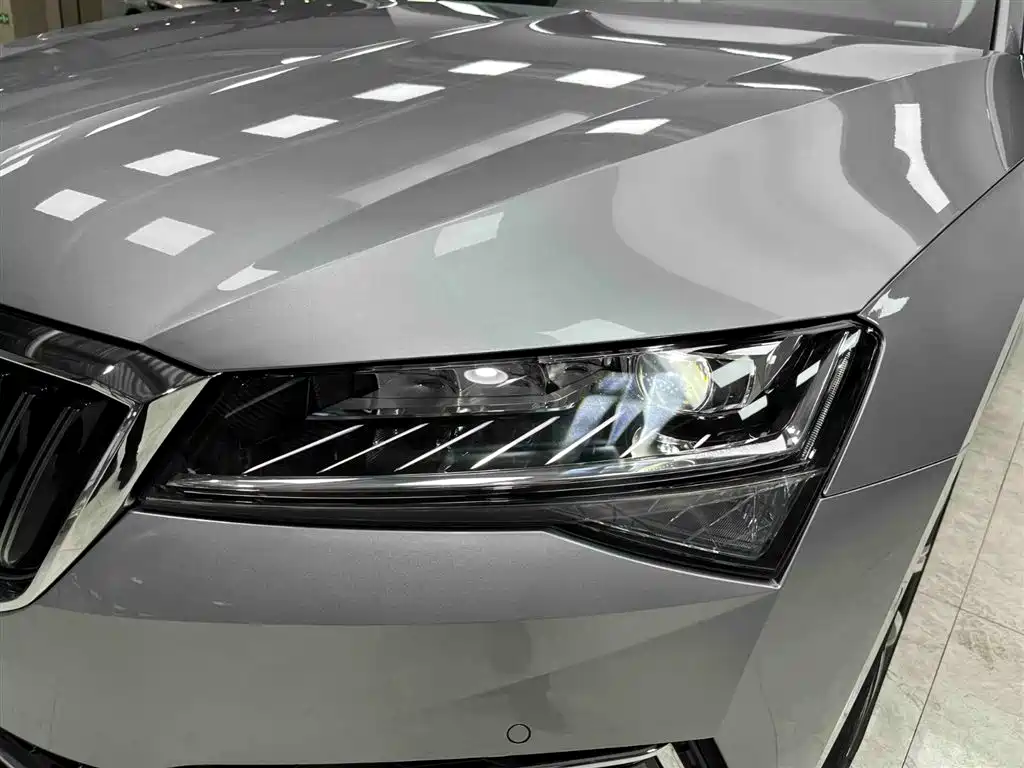 Skoda Superb 2024 — фото 18