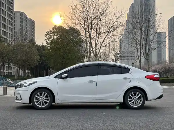 Kia K3 2016
