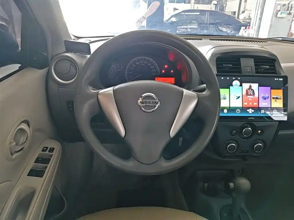 Nissan Sunny 2016 — фото 11