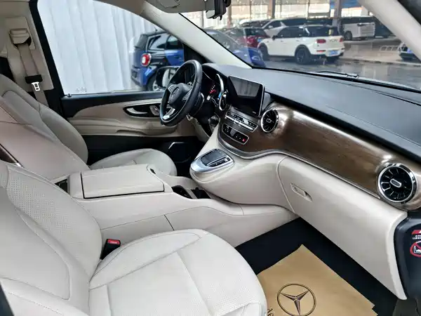 Mercedes-Benz V-Class 2022