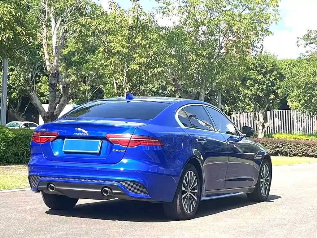 Jaguar XEL 2020 — фото 16
